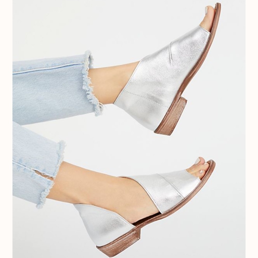 Free People Silver Mont Blanc Asymmetrical Sandals - Picture 3 of 8